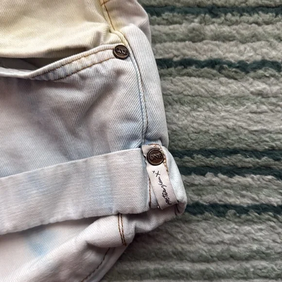 One Teaspoon tie dye low waist Bandits short - Picture 4 of 7